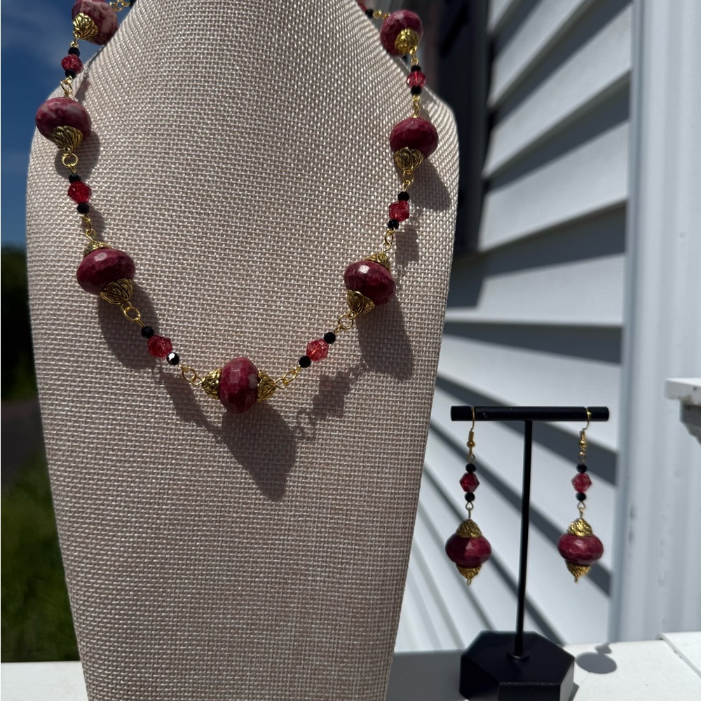 Red Stone and Swarovski Crystal Necklace & Earrings Set